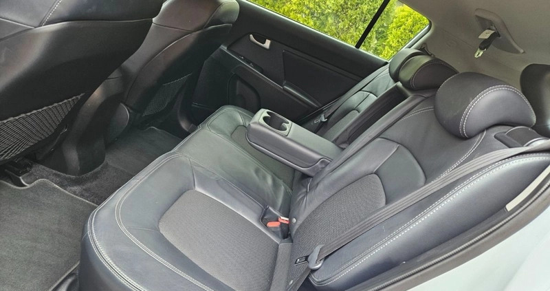 Kia Sportage cena 45999 przebieg: 146000, rok produkcji 2011 z Szczekociny małe 529